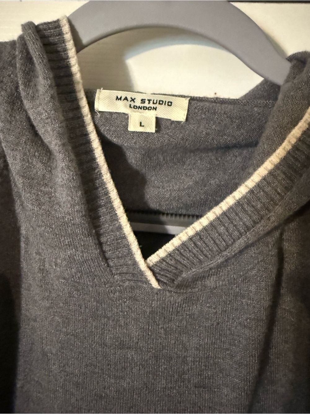 Max Studio Womens Crewneck Sweater in Charcoal with Cream Trim - Picture 3 of 4